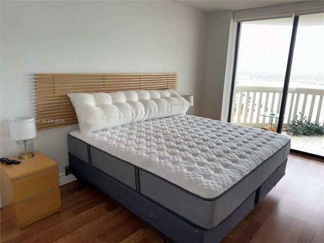 Apartment for rent  Unit #2412 - photo 6110767