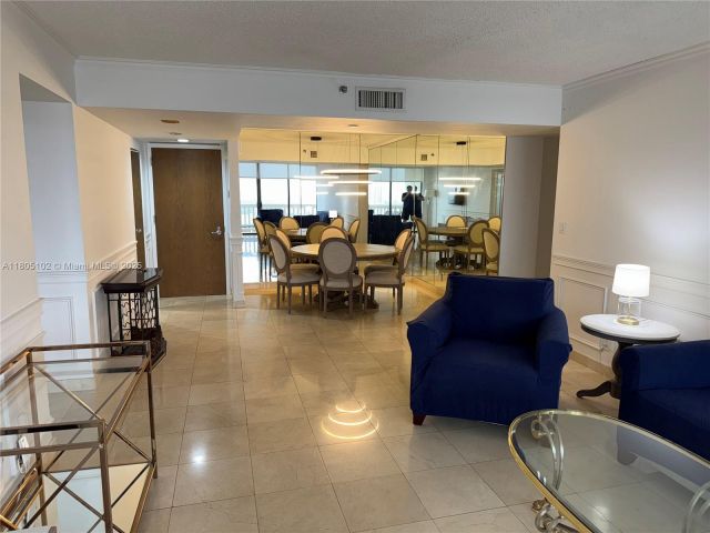 Apartment for rent  Unit #2412 - photo 6110772