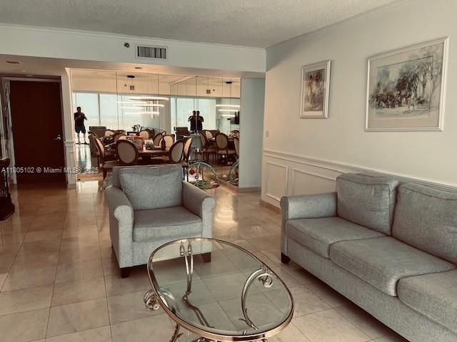 Apartment for rent  Unit #2412 - photo 6110782