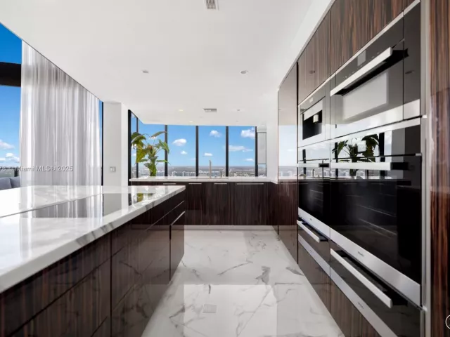 Apartment for rent  Unit #4603 - photo 6103786