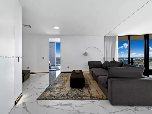 Apartment for rent  Unit #4603 - photo 6103777