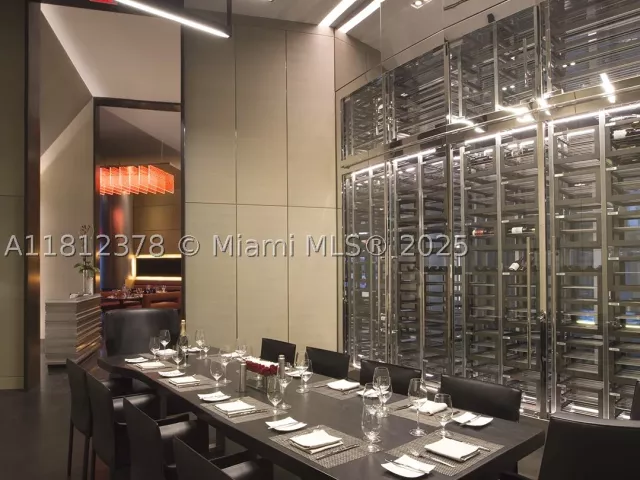 3-bedroom condo for rent in Sunny Isles Beach - 18555 Collins Ave 4603 - MondialRealty