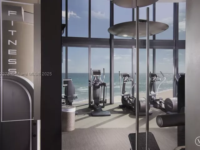 3-bedroom condo for rent in Sunny Isles Beach - 18555 Collins Ave 4603 - MondialRealty