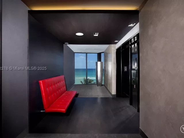 3-bedroom condo for rent in Sunny Isles Beach - 18555 Collins Ave 4603 - MondialRealty