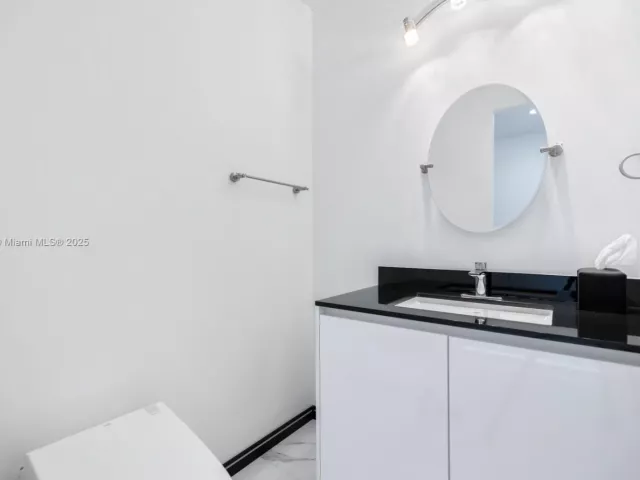 Apartment for rent  Unit #4603 - photo 6103780