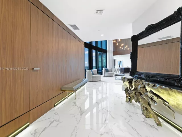 Apartment for rent  Unit #4603 - photo 6103781