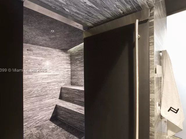 3-bedroom condo for sale in Sunny Isles Beach - 18555 Collins Ave 4603 - MondialRealty