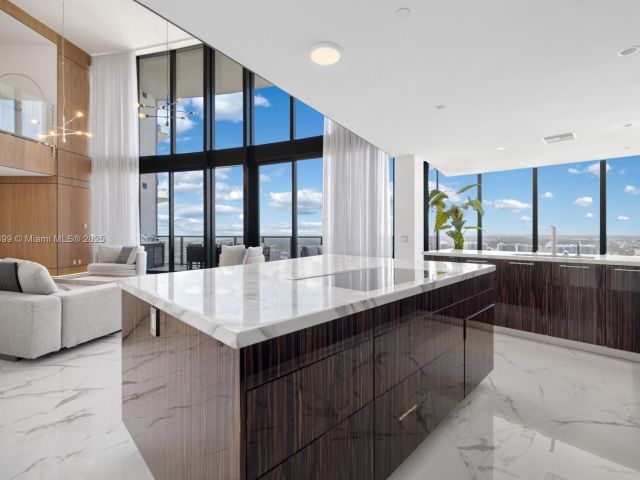 Apartment for sale  Unit #4603 - photo 6103842