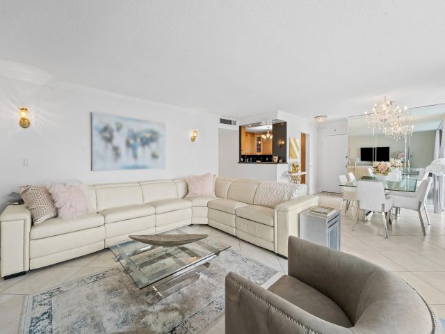 Apartment for sale  Unit #626 - photo 6107737