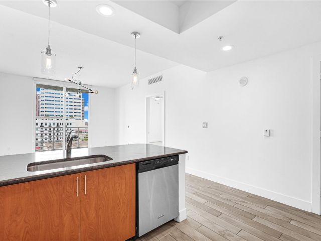 Apartment for sale  Unit #805 - photo 6112074