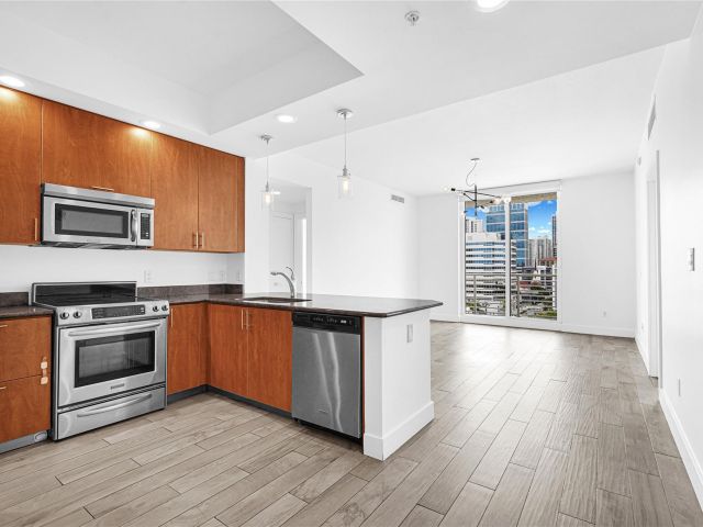 Apartment for sale  Unit #805 - photo 6112076