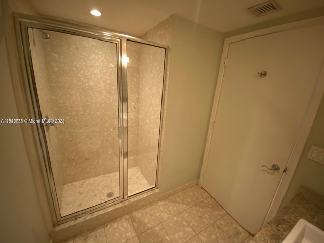 Apartment for sale  Unit #3306 - photo 6106655