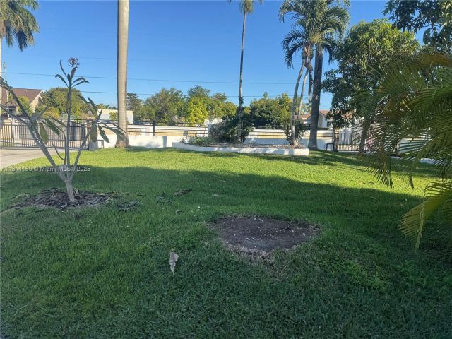 Home for sale at 220 NW 130th Ave - photo 6110104