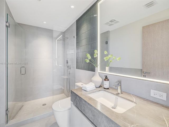 Apartment for sale  Unit #3603 - photo 6106043