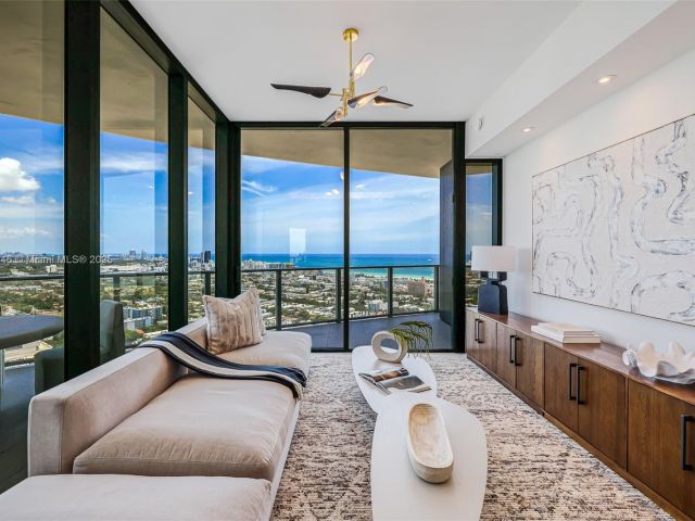 Apartment for sale  Unit #3603 - photo 6106044