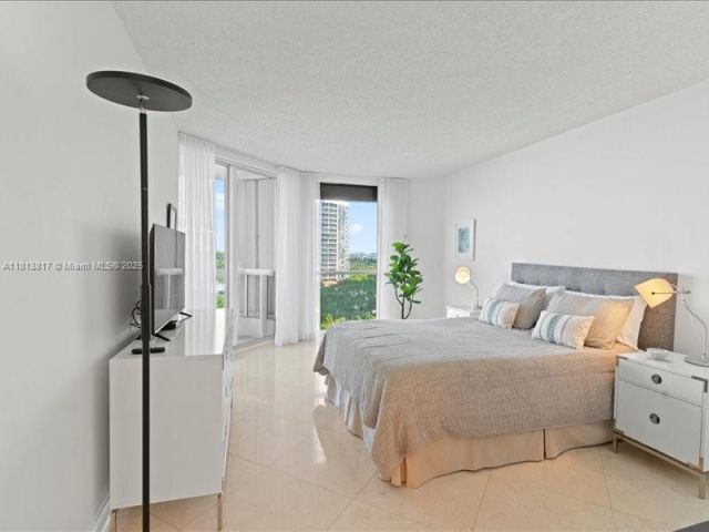 Apartment for sale  Unit #1007 - photo 6106133