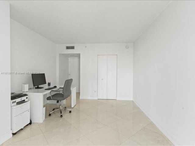 Apartment for sale  Unit #1007 - photo 6106134