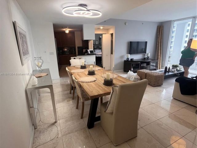 Apartment for rent  Unit #2701 - photo 6482368