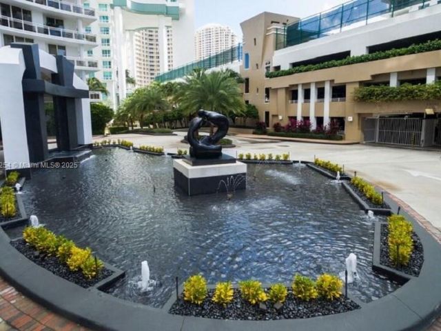 Apartment for rent  Unit #2701 - photo 6482385