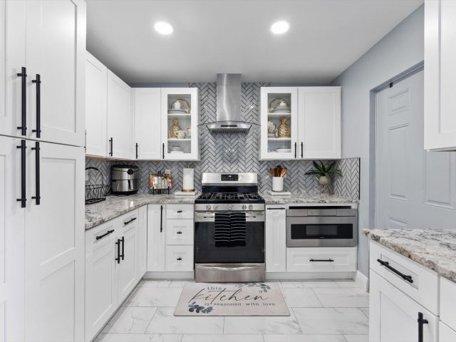 Home for sale at 4501 N Australian Avenue - photo 6115951