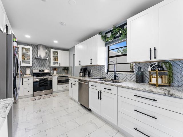 Home for sale at 4501 N Australian Avenue - photo 6115952