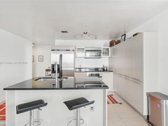 Apartment for sale  Unit #1511 - photo 6107446