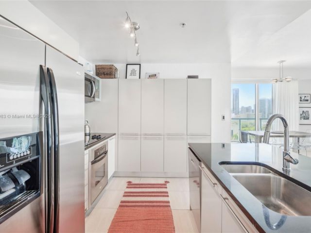 Apartment for sale  Unit #1511 - photo 6107448