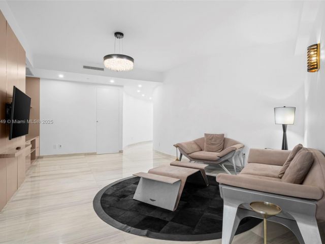 Apartment for sale  Unit #2105 - photo 6858705