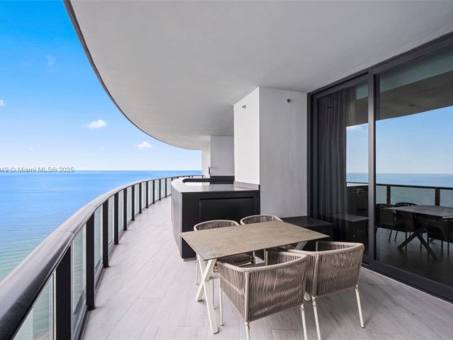 Apartment for sale  Unit #2105 - photo 6858709