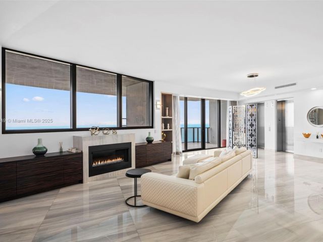 Apartment for sale  Unit #2105 - photo 6858711