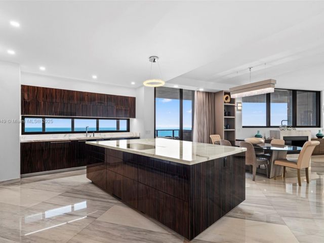 Apartment for sale  Unit #2105 - photo 6858712