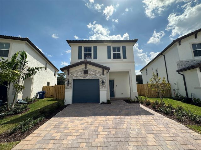 Home for sale at 2437 NW 131st Cir - photo 6105563