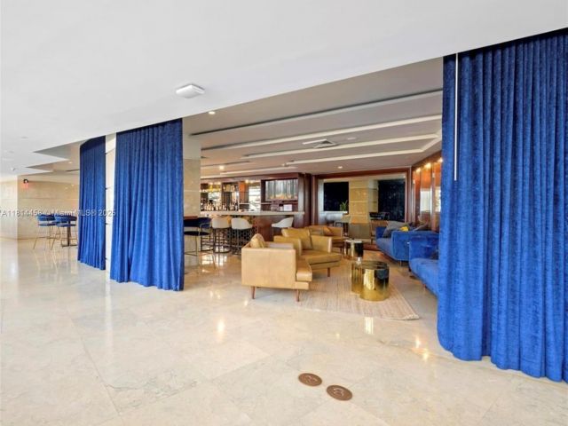 Apartment for sale  Unit #2510 - photo 6108017