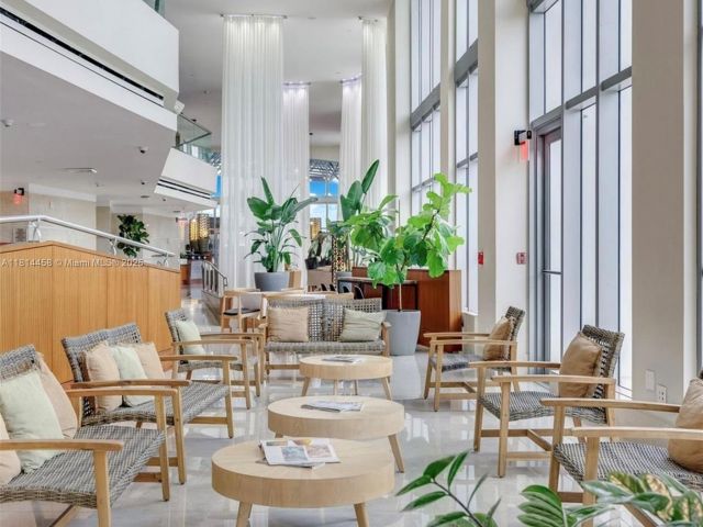 Apartment for sale  Unit #2510 - photo 6108022