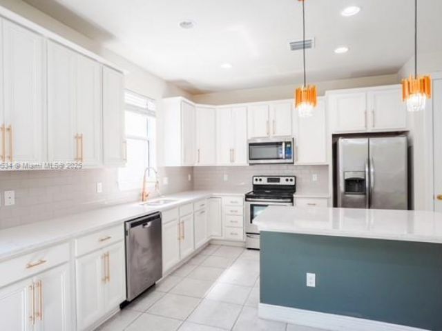 Home for sale at 3943 Mahogany Ln - photo 6104859