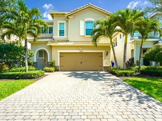 Home for sale at 3943 Mahogany Ln - photo 6104865