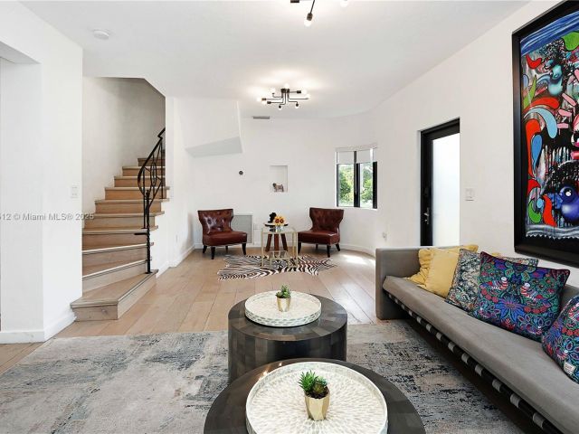 Home for rent at 1109 NE 89th St 0 - photo 6105975