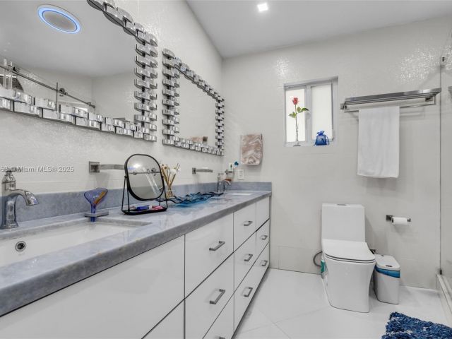 Home for sale at 15240 SW 188th St - photo 6148488