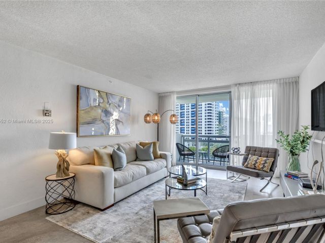 Apartment for rent  Unit #830S - photo 6106359