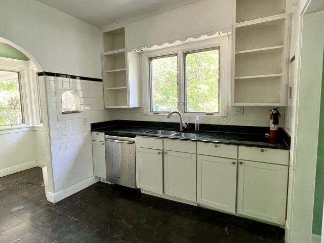 Home for rent at 5415 N Flagler Drive - photo 6440923