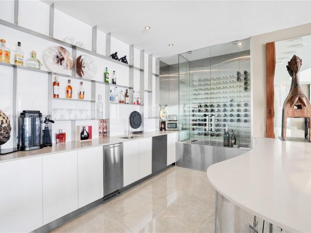 Apartment for sale  Unit #PH1 - photo 6109644