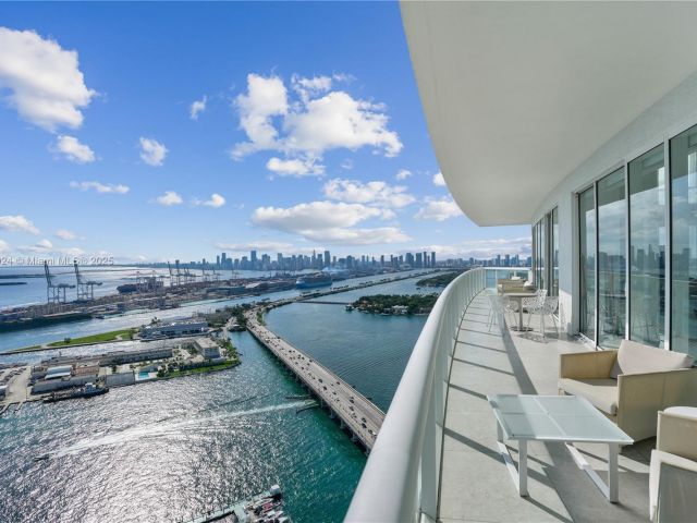 Apartment for sale  Unit #PH1 - photo 6109647