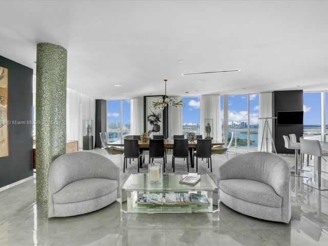 Apartment for sale  Unit #PH1 - photo 6109648