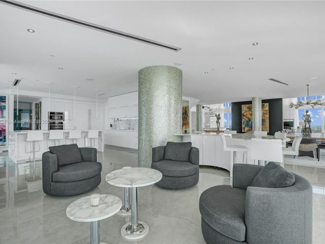 Apartment for sale  Unit #PH1 - photo 6109650