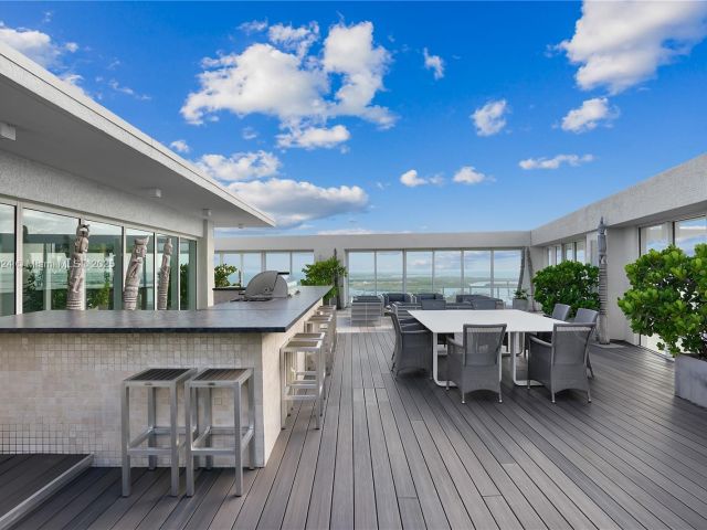 Apartment for sale  Unit #PH1 - photo 6109655