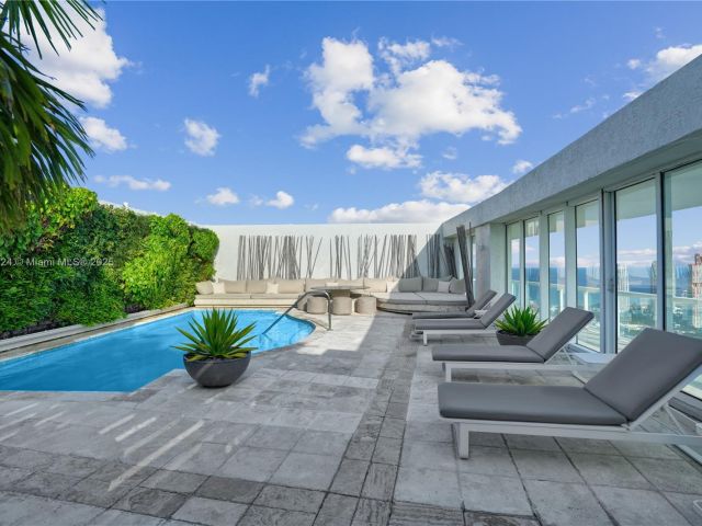 Apartment for sale  Unit #PH1 - photo 6109656