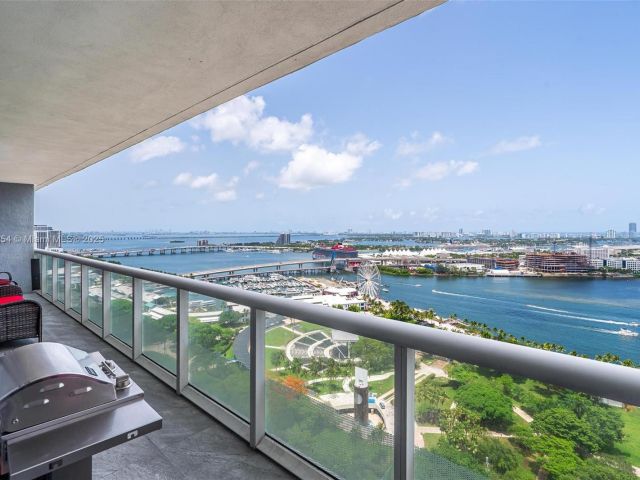 Apartment for sale  Unit #3106 - photo 6180067