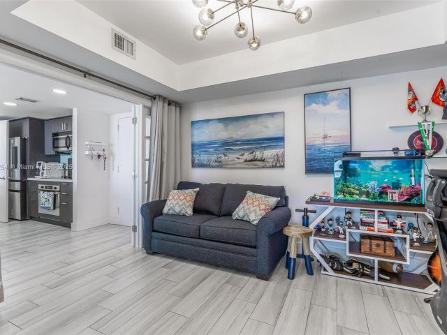 Apartment for sale  Unit #3106 - photo 6180079