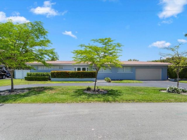 Home for sale at 1140 San Pedro Ave - photo 6110250