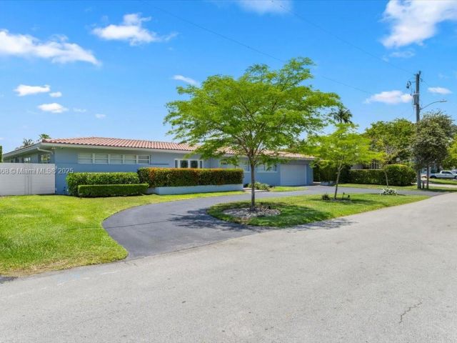 Home for sale at 1140 San Pedro Ave - photo 6110251